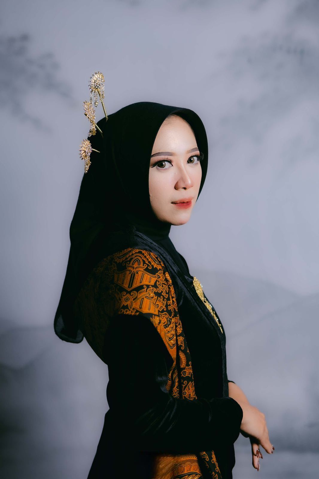 Nura-Hendri-2.jpeg Nura-Hendri-2.jpeg